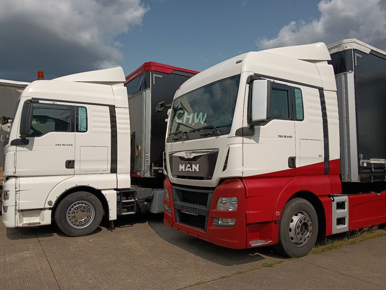 MAN TGX 18:440 BLS INTARDER Vollspoiler Reifen70-90% MAN TGX 18:440 BLS INTARDER Vollspoiler Reifen70-90% - Tracteur routier: photos 4 MAN TGX 18:440 BLS INTARDER Vollspoiler Reifen70-90% MAN TGX 18:440 BLS INTARDER Vollspoiler Reifen70-90% - Tracteur routier: photos 4