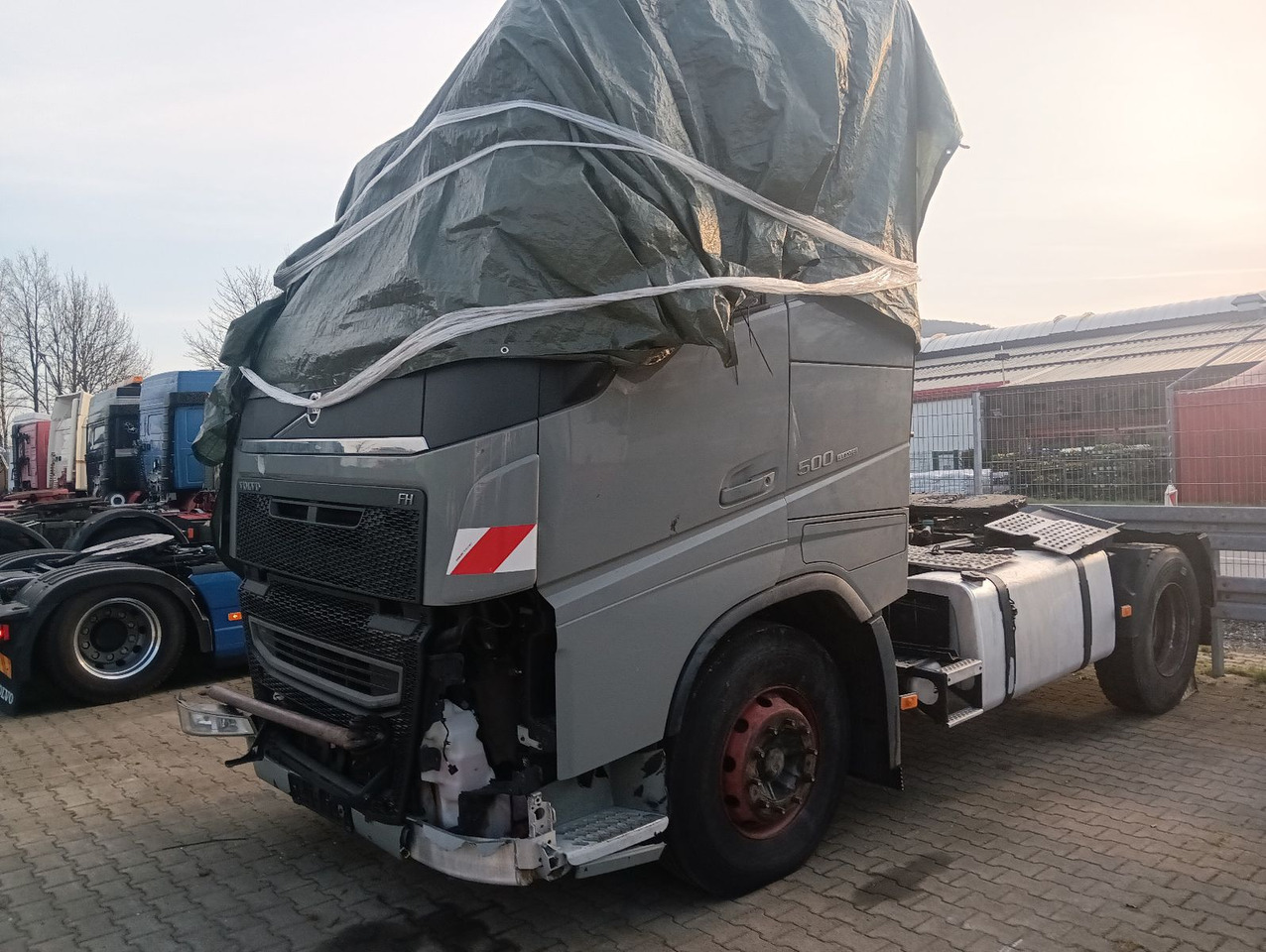 Volvo FH 500 Globe CRAWLER Hydr.,Luft/Luft Motor läuft - Tracteur routier: photos 5 Volvo FH 500 Globe CRAWLER Hydr.,Luft/Luft Motor läuft - Tracteur routier: photos 5