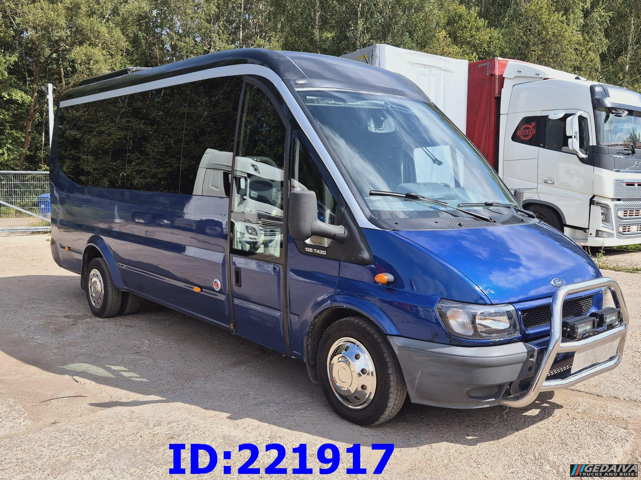 FORD Sunset VIP 17-seats - Autocar: photos 4 FORD Sunset VIP 17-seats - Autocar: photos 4