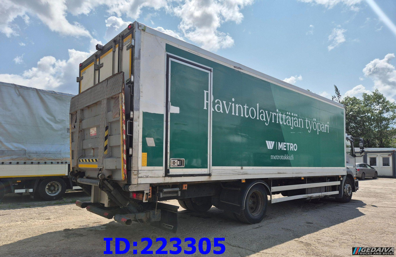 MERCEDES-BENZ Axor 1829 Euro5 Manual + Tail lift - Camion frigorifique: photos 4 MERCEDES-BENZ Axor 1829 Euro5 Manual + Tail lift - Camion frigorifique: photos 4