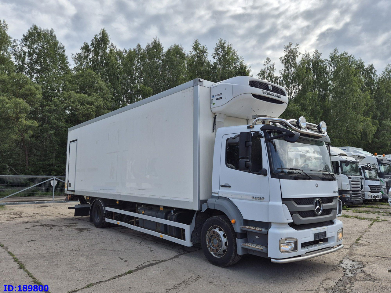 MERCEDES-BENZ Axor 1829 Euro5 Manual + Tail lift - Camion frigorifique: photos 4 MERCEDES-BENZ Axor 1829 Euro5 Manual + Tail lift - Camion frigorifique: photos 4