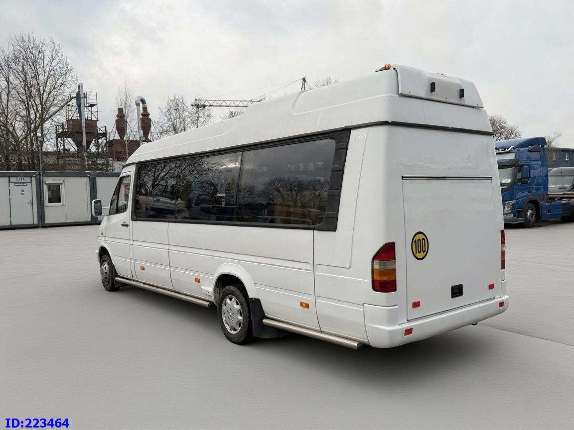 Autocar MERCEDES-BENZ Sprinter 412 VIP XXL 18-places: photos 8 Autocar MERCEDES-BENZ Sprinter 412 VIP XXL 18-places: photos 8