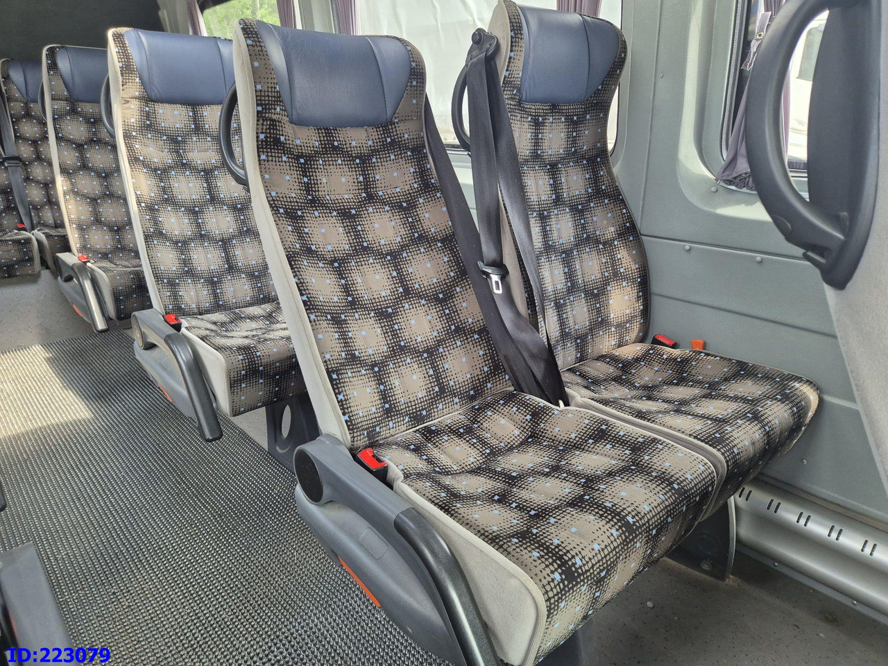 Autocar MERCEDES-BENZ Sprinter 516 - VIP - Euro6 - 17 places: photos 19