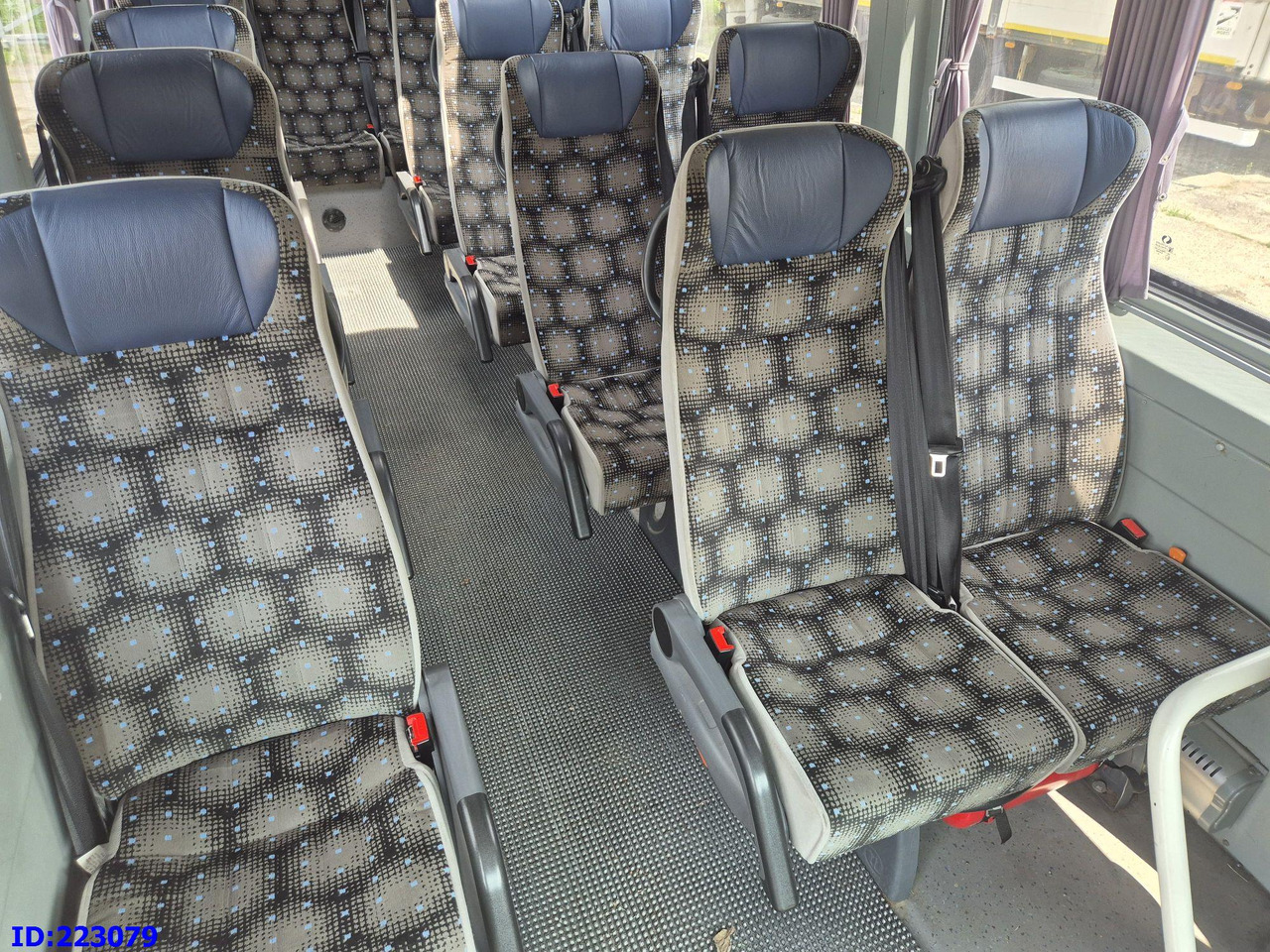 Autocar MERCEDES-BENZ Sprinter 516 - VIP - Euro6 - 17 places: photos 18