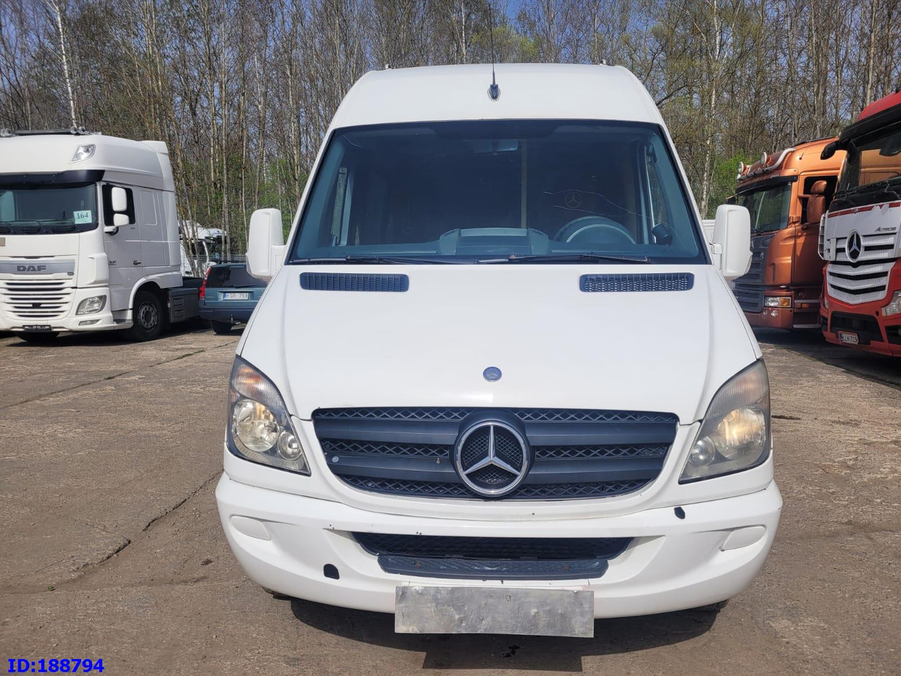 MERCEDES-BENZ Sprinter 518 - Kasten VIP - 20 Seater - Autocar: photos 2 MERCEDES-BENZ Sprinter 518 - Kasten VIP - 20 Seater - Autocar: photos 2