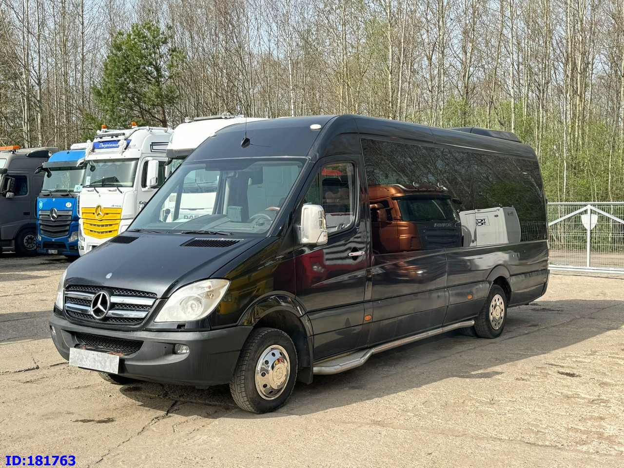 MERCEDES-BENZ Sprinter 518 - VIP - 17 Seater - Autocar: photos 1 MERCEDES-BENZ Sprinter 518 - VIP - 17 Seater - Autocar: photos 1