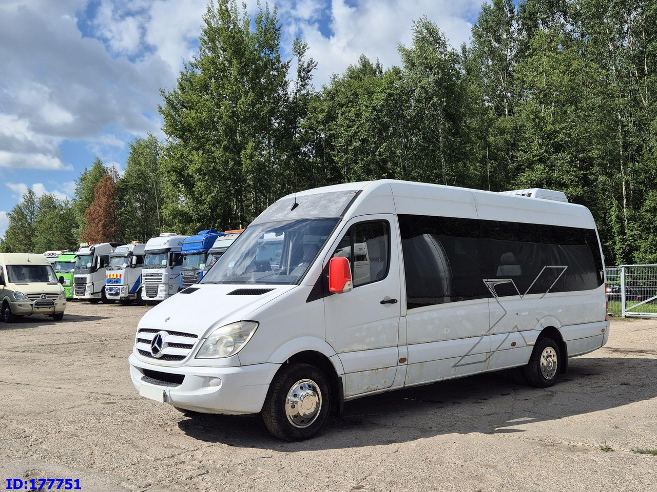 MERCEDES-BENZ Sprinter 518 - VIP - 17-seater - Autocar: photos 1 MERCEDES-BENZ Sprinter 518 - VIP - 17-seater - Autocar: photos 1