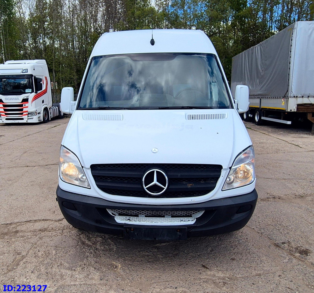 MERCEDES-BENZ Sprinter 518 - VIP -19 Seater - Autocar: photos 2 MERCEDES-BENZ Sprinter 518 - VIP -19 Seater - Autocar: photos 2