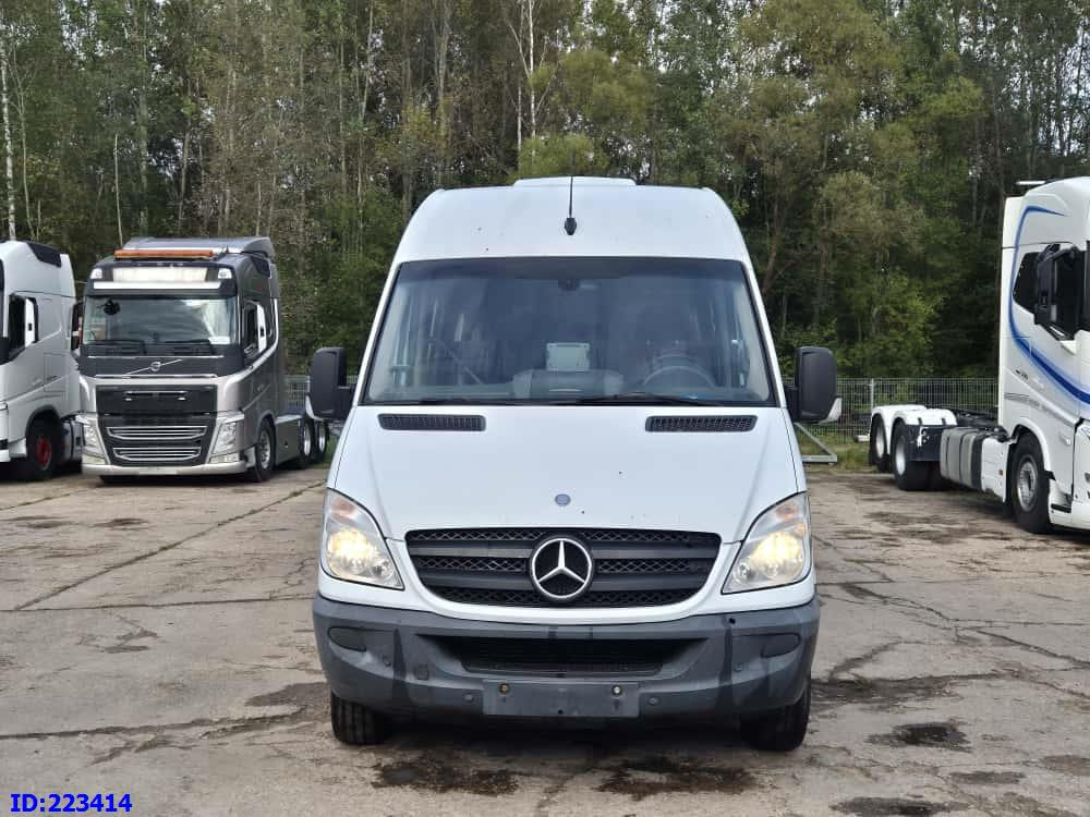MERCEDES-BENZ Sprinter 519 VIP - 17 Seater Euro5 - Minibus, Transport de personnes: photos 2 MERCEDES-BENZ Sprinter 519 VIP - 17 Seater Euro5 - Minibus, Transport de personnes: photos 2