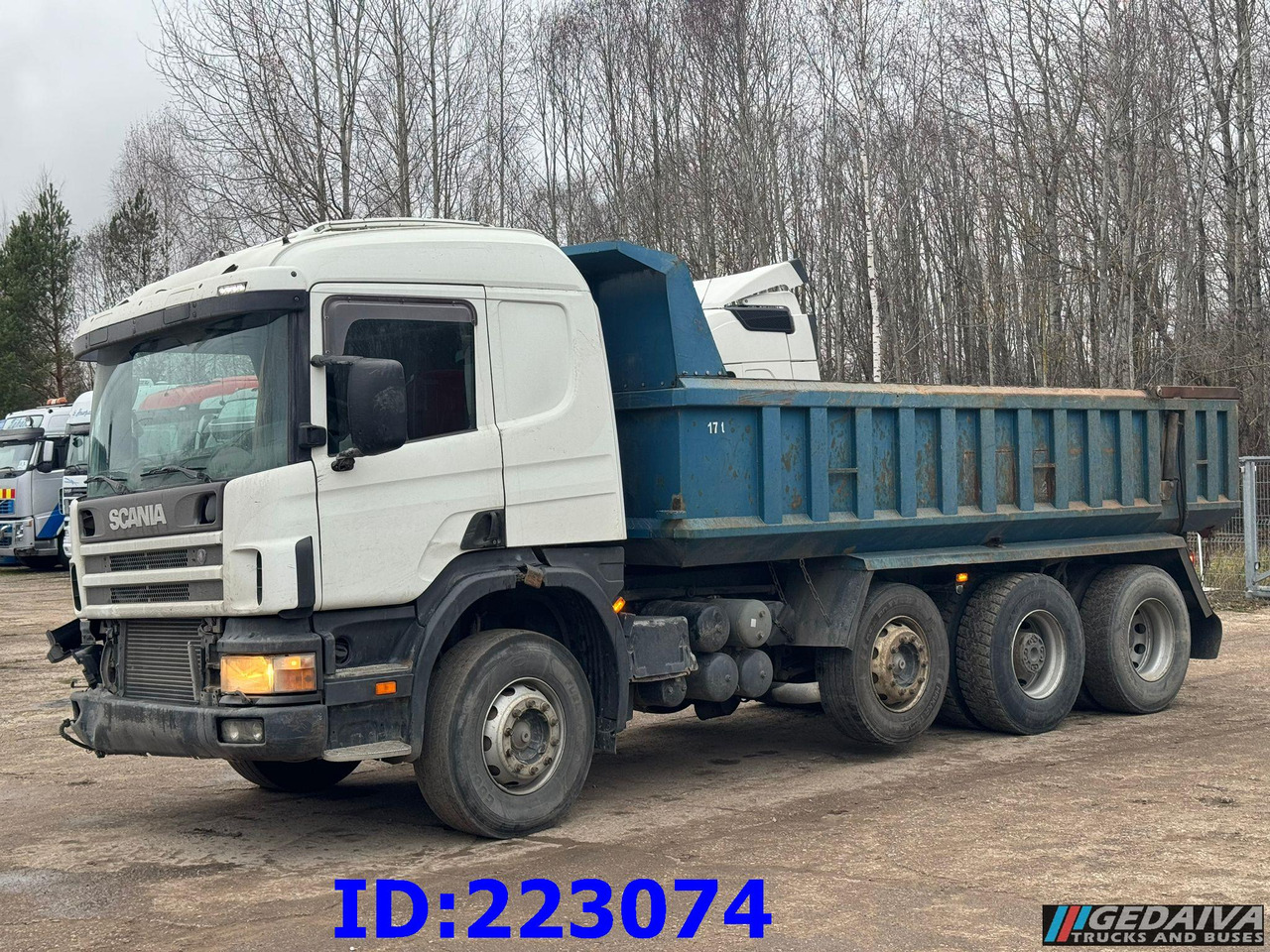 SCANIA 124 8x2 - Manual - Full steel - Camion benne: photos 2 SCANIA 124 8x2 - Manual - Full steel - Camion benne: photos 2