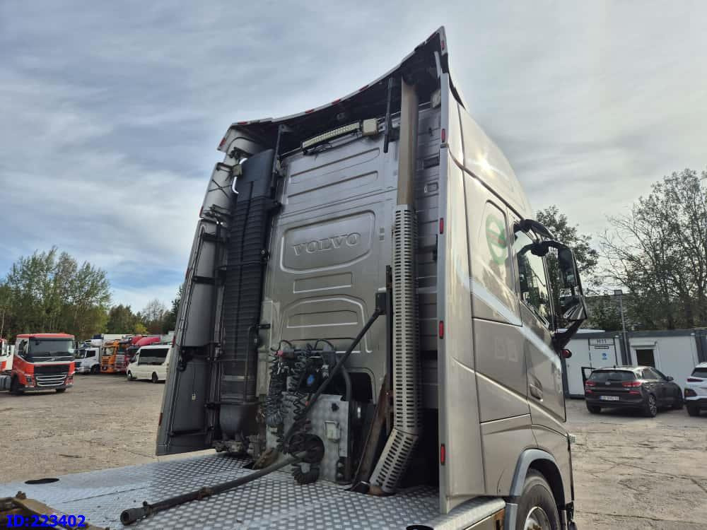 VOLVO FH13 540HP 6x4 low mileage 660.000 km. hydraulics - Tracteur routier: photos 5 VOLVO FH13 540HP 6x4 low mileage 660.000 km. hydraulics - Tracteur routier: photos 5