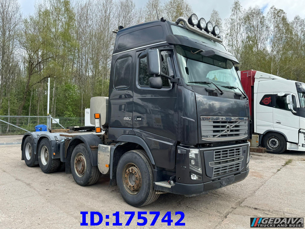 VOLVO FH16 660HP 8x4 - Tracteur routier: photos 4 VOLVO FH16 660HP 8x4 - Tracteur routier: photos 4
