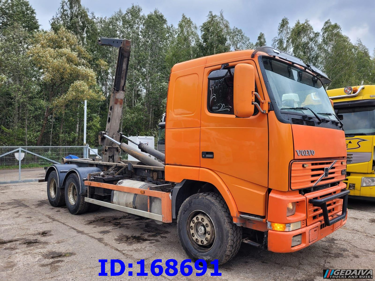 VOLVO FH12 380HP 6x2 10tyre Hook Tipper - Camion ampliroll: photos 4 VOLVO FH12 380HP 6x2 10tyre Hook Tipper - Camion ampliroll: photos 4