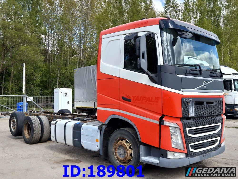 VOLVO FH13 500HP 6x2 Euro6 - Châssis cabine: photos 4 VOLVO FH13 500HP 6x2 Euro6 - Châssis cabine: photos 4