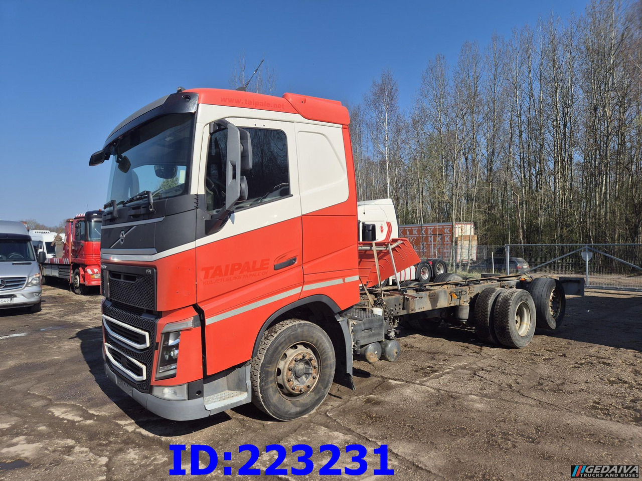 VOLVO FH13 540HP 6X2 Euro6 - Châssis cabine: photos 1 VOLVO FH13 540HP 6X2 Euro6 - Châssis cabine: photos 1