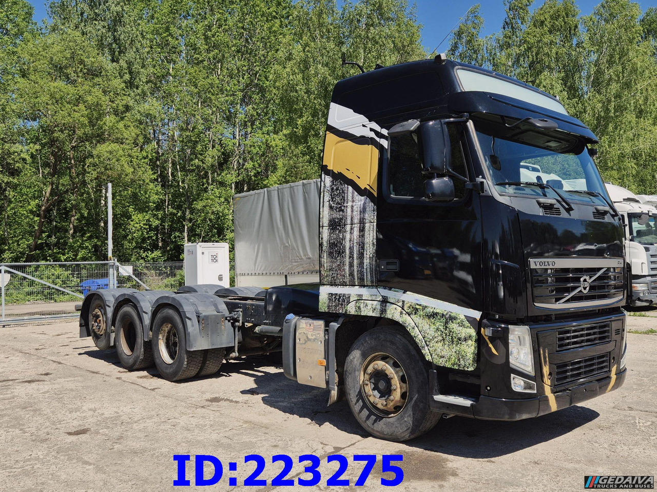 VOLVO FH13 540HP 8X4 (Steering axle) RETARDER - Châssis cabine: photos 4 VOLVO FH13 540HP 8X4 (Steering axle) RETARDER - Châssis cabine: photos 4