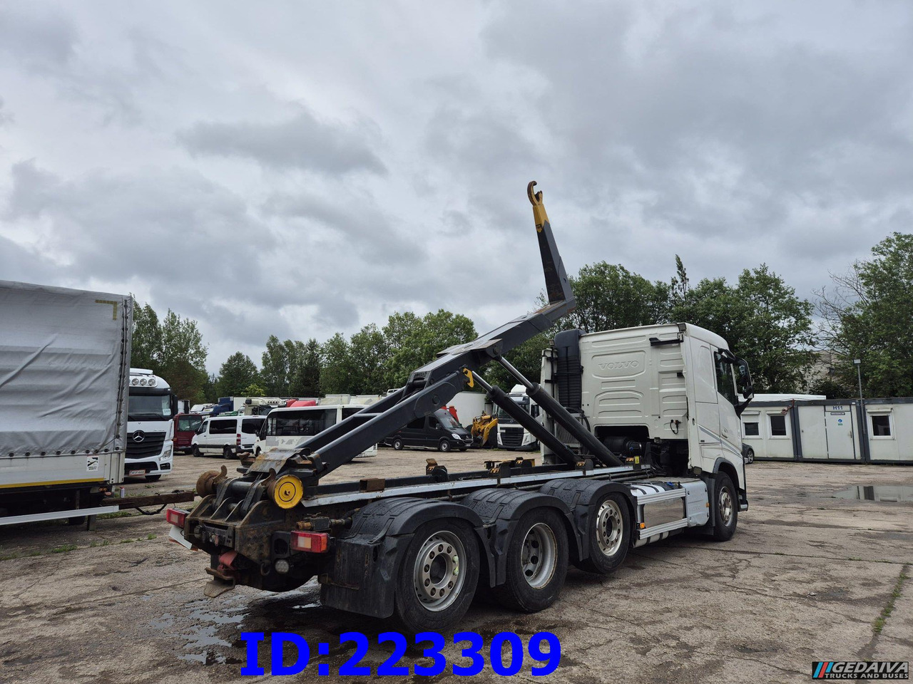 Camion ampliroll VOLVO FH13 540HP 8x2  Hook lift (2axles steering - 2 axles lifting): photos 6