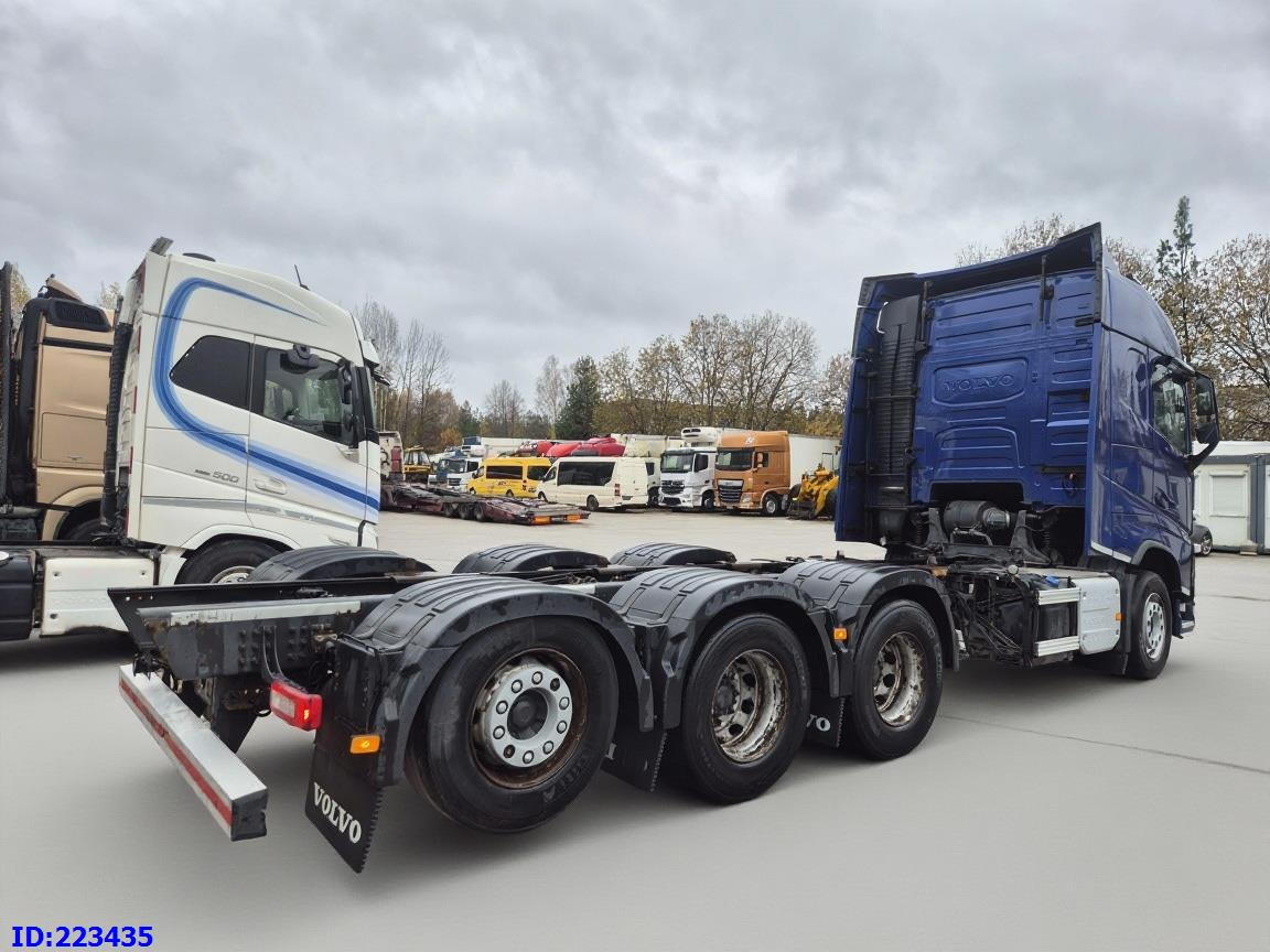 VOLVO FH13 540HP 8x4 (steering axle) - Châssis cabine: photos 5 VOLVO FH13 540HP 8x4 (steering axle) - Châssis cabine: photos 5