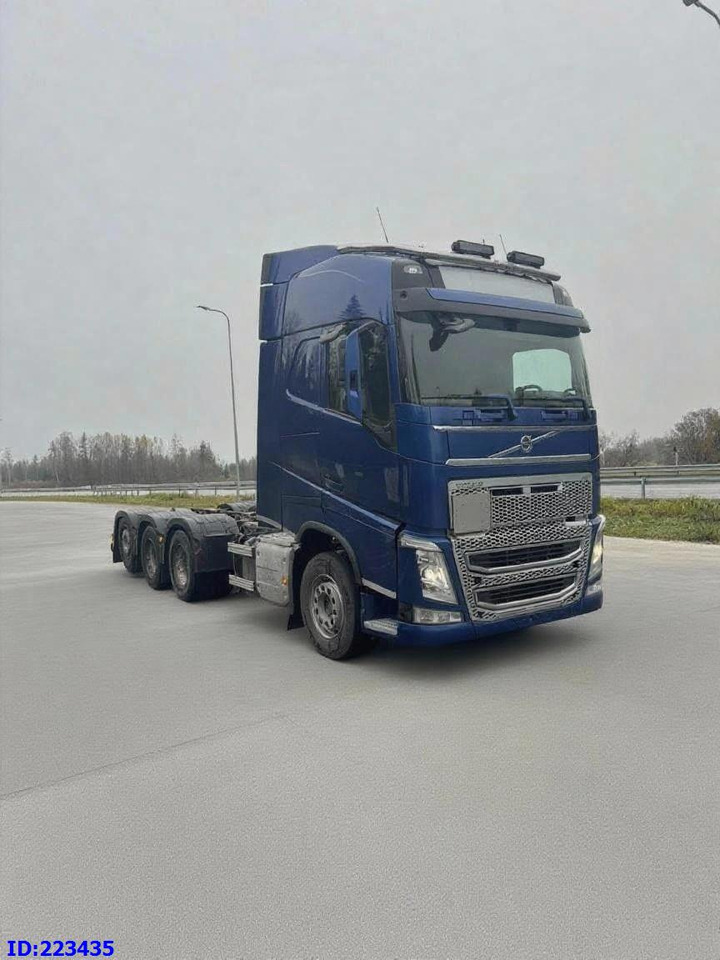 VOLVO FH13 540HP 8x4 (steering axle) - Châssis cabine: photos 4 VOLVO FH13 540HP 8x4 (steering axle) - Châssis cabine: photos 4