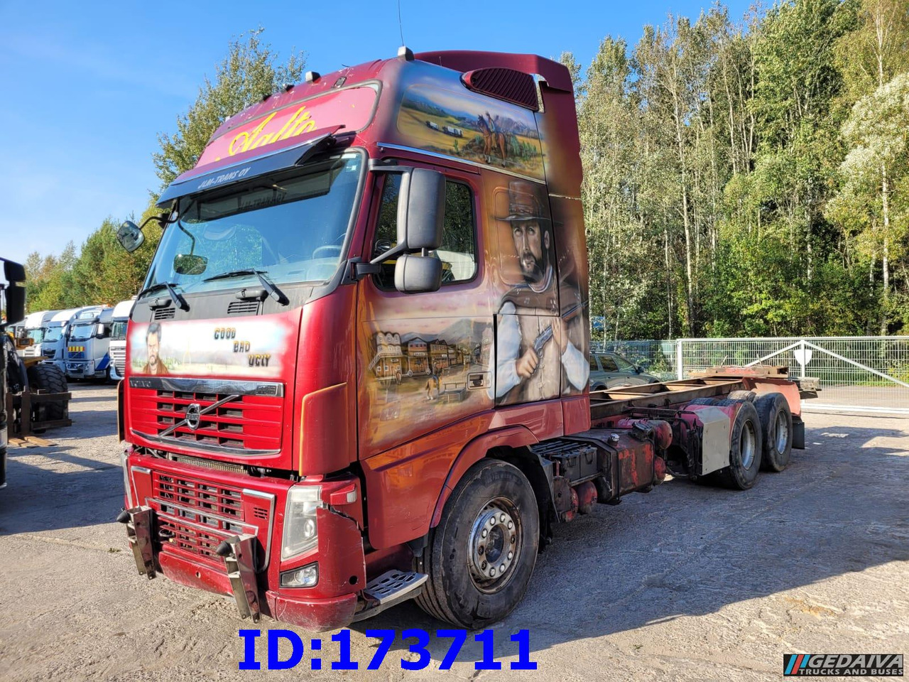 VOLVO FH16 700HP 6x4 Euro5 - Châssis cabine: photos 1 VOLVO FH16 700HP 6x4 Euro5 - Châssis cabine: photos 1
