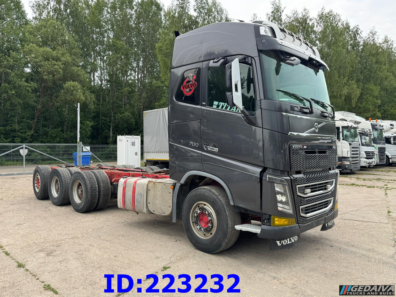 VOLVO FH16 700HP 8X4 Big Axles - Camion grumier: photos 3 VOLVO FH16 700HP 8X4 Big Axles - Camion grumier: photos 3