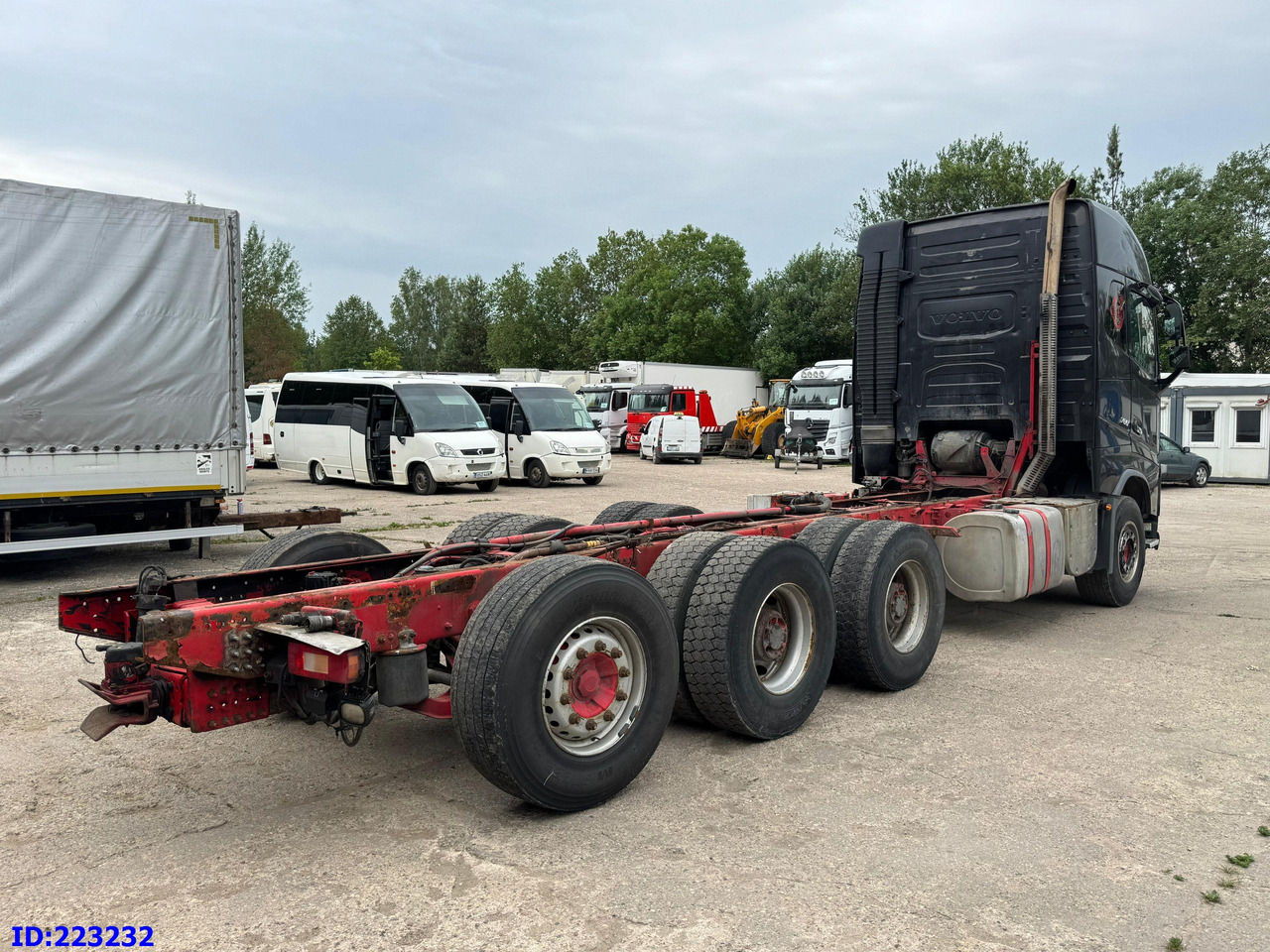 VOLVO FH16 700HP 8X4 Big Axles - Châssis cabine: photos 5 VOLVO FH16 700HP 8X4 Big Axles - Châssis cabine: photos 5