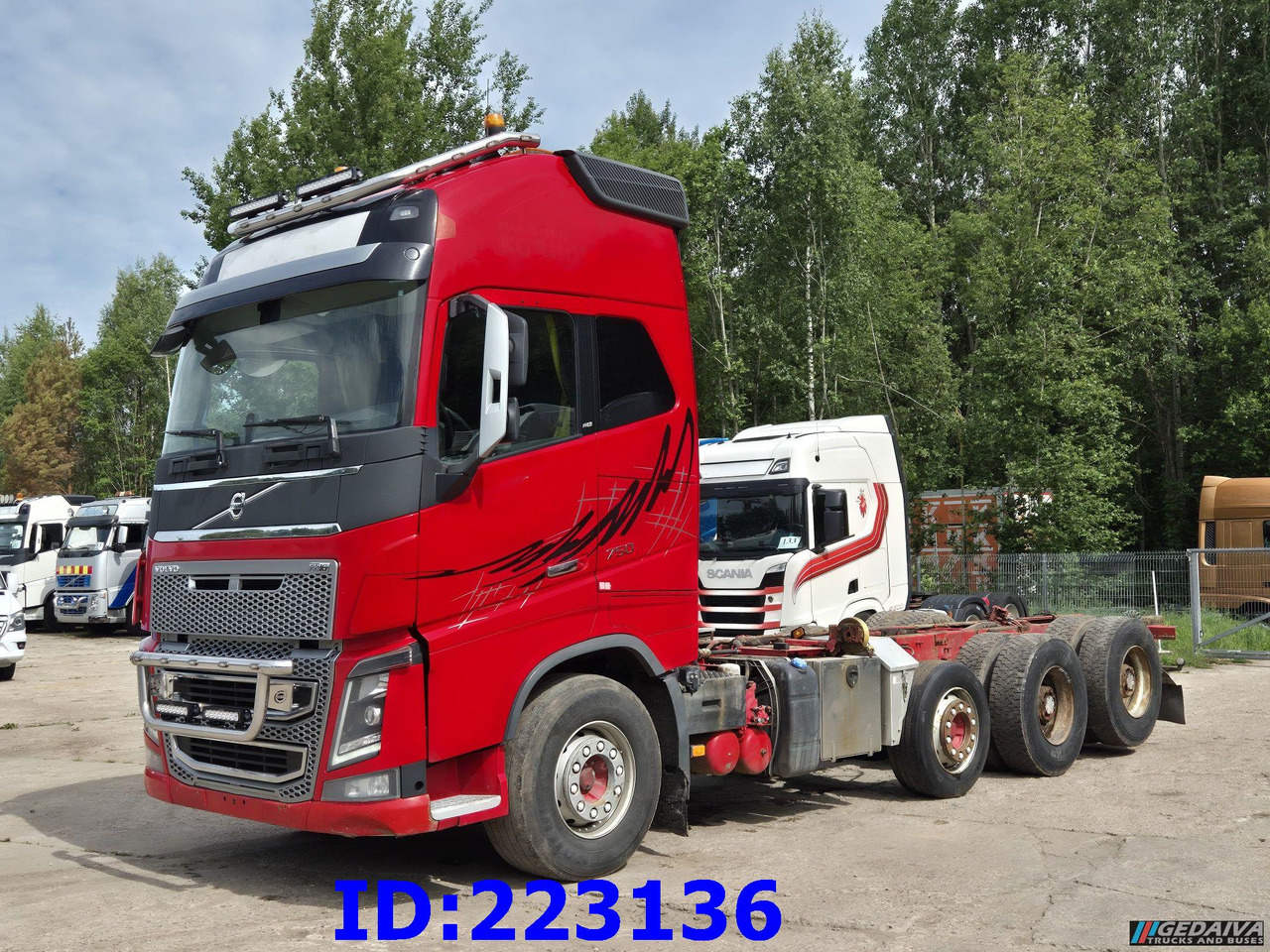 VOLVO FH16 750HP - 8x4 -Big Axles - Camion grumier: photos 1 VOLVO FH16 750HP - 8x4 -Big Axles - Camion grumier: photos 1