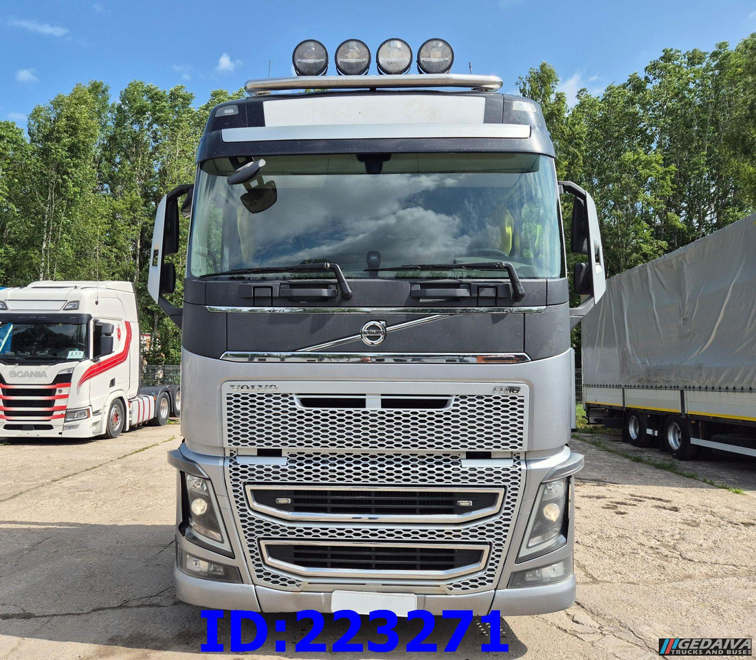 VOLVO FH16 750HP 8x4 (Steering axle / 2 axles lifting) - Camion grumier: photos 2 VOLVO FH16 750HP 8x4 (Steering axle / 2 axles lifting) - Camion grumier: photos 2