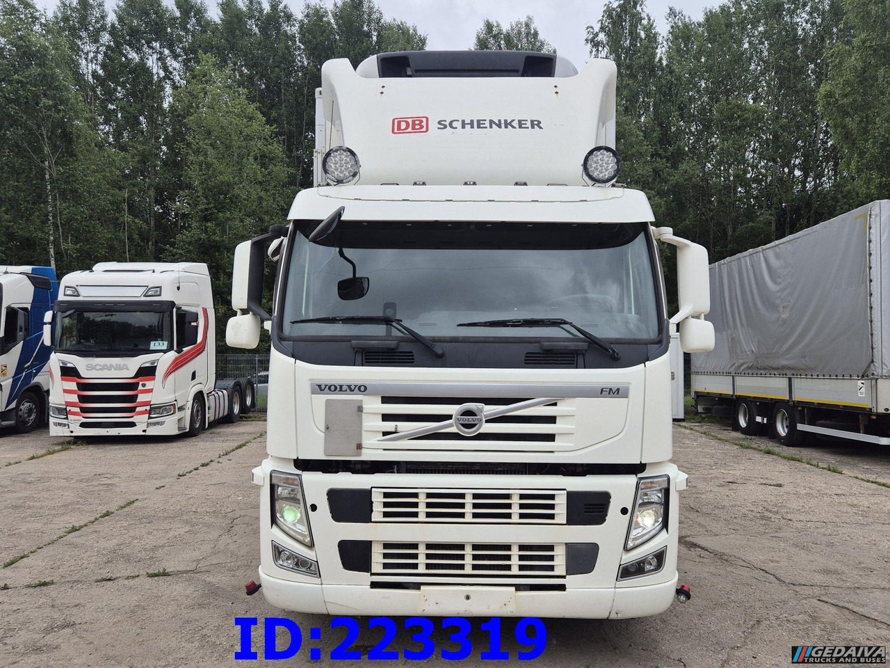 VOLVO FM13 380HP 6x2 Euro5 - Open side box - Camion frigorifique: photos 2 VOLVO FM13 380HP 6x2 Euro5 - Open side box - Camion frigorifique: photos 2