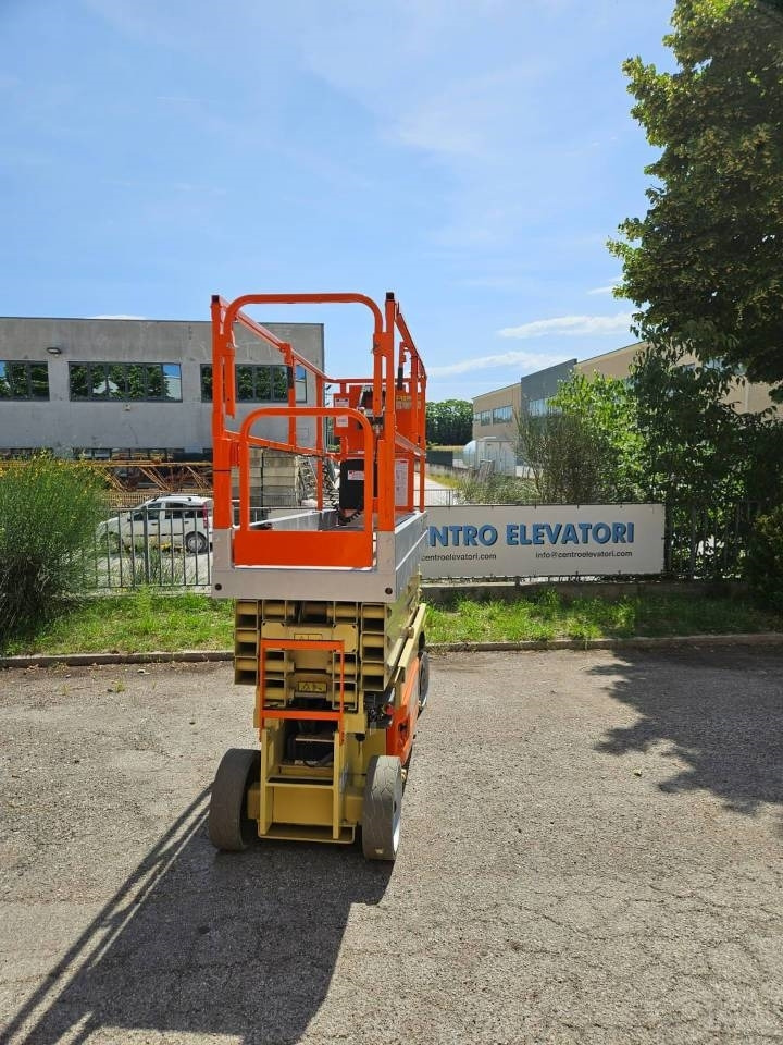 JLG 2630 ES - Nacelle ciseaux: photos 3 JLG 2630 ES - Nacelle ciseaux: photos 3