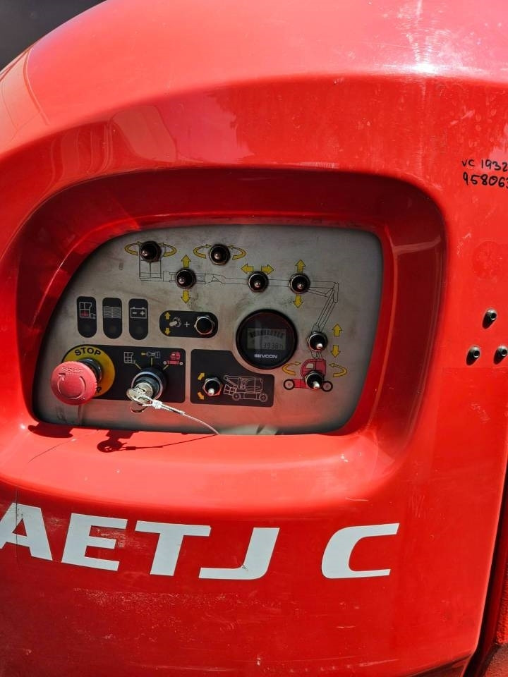 Manitou 150 AET JC  - Nacelle articulée: photos 4 Manitou 150 AET JC  - Nacelle articulée: photos 4