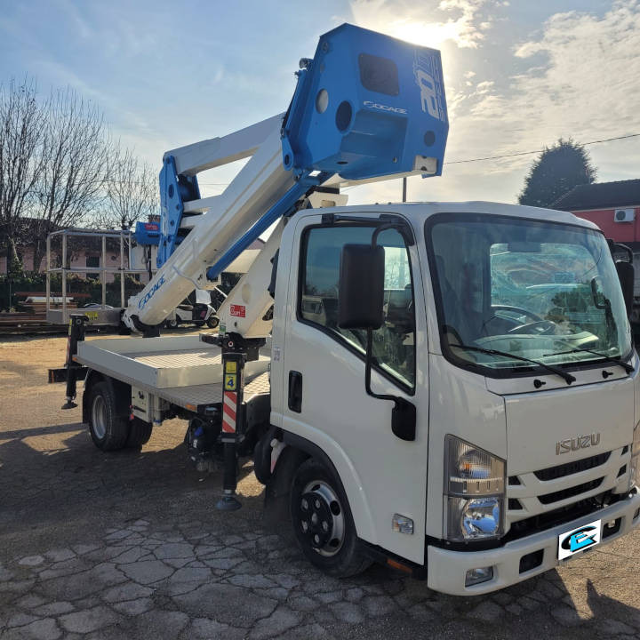 SOCAGE 20D - Camion avec nacelle: photos 1 SOCAGE 20D - Camion avec nacelle: photos 1