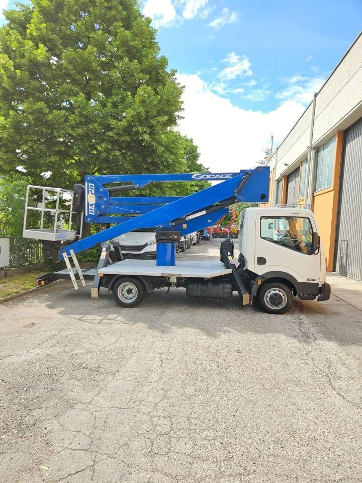 Socage DA 320 - Camion avec nacelle: photos 2 Socage DA 320 - Camion avec nacelle: photos 2