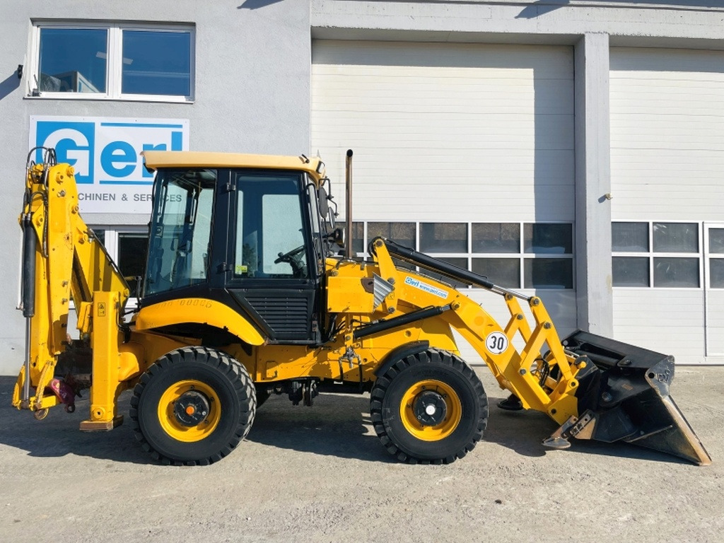 JCB 2CX SM 4WS (4001) - Autre matériel: photos 2 JCB 2CX SM 4WS (4001) - Autre matériel: photos 2