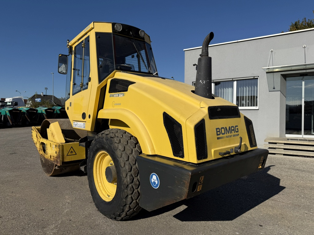 Bomag BW 177DH-4 (111742) - Compacteur à pieds de mouton/ Monocylindre: photos 3 Bomag BW 177DH-4 (111742) - Compacteur à pieds de mouton/ Monocylindre: photos 3