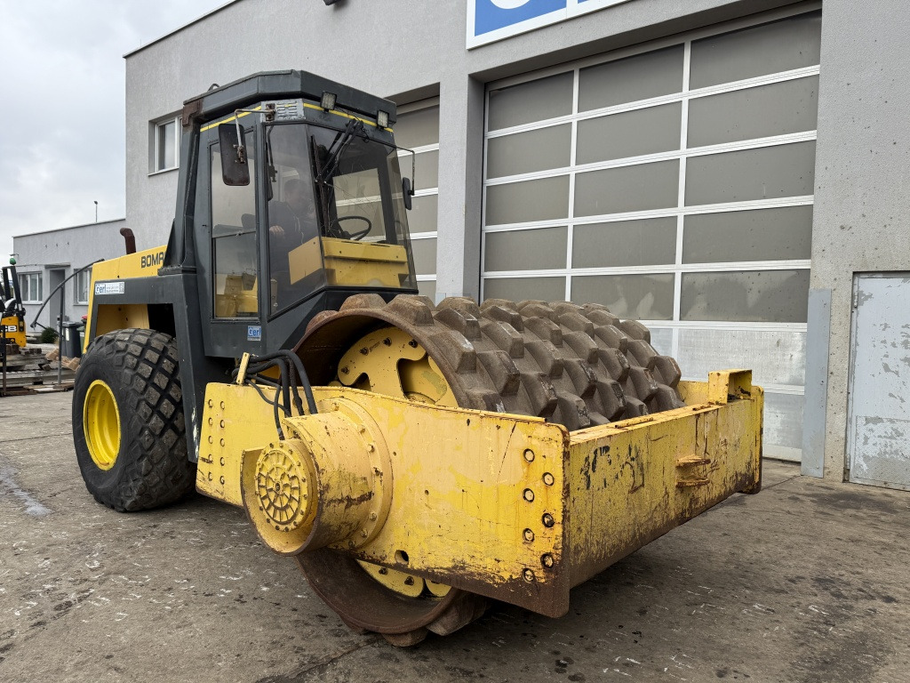 Bomag BW 217 PD-2 (111679) - Compacteur à pieds de mouton/ Monocylindre: photos 5 Bomag BW 217 PD-2 (111679) - Compacteur à pieds de mouton/ Monocylindre: photos 5