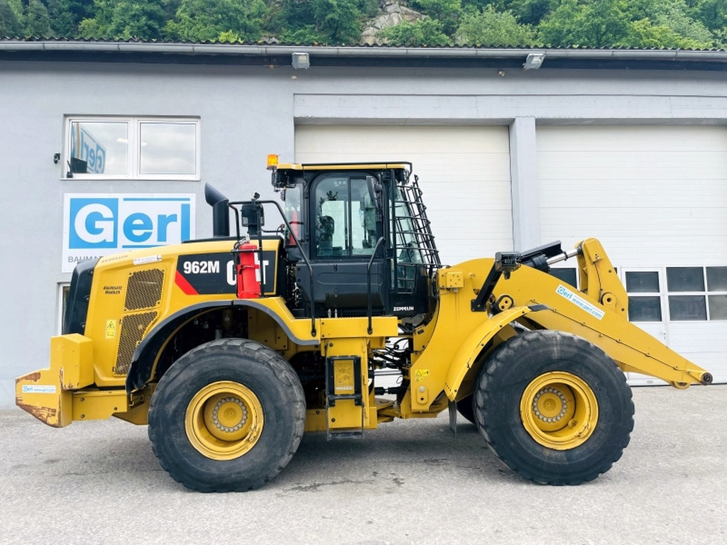 Caterpillar 962M (3939) - Chargeuse sur pneus: photos 2 Caterpillar 962M (3939) - Chargeuse sur pneus: photos 2