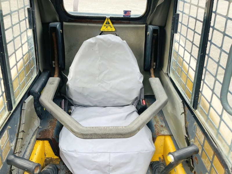 Gehl SL4240 (3746) - Mini chargeuse: photos 5 Gehl SL4240 (3746) - Mini chargeuse: photos 5