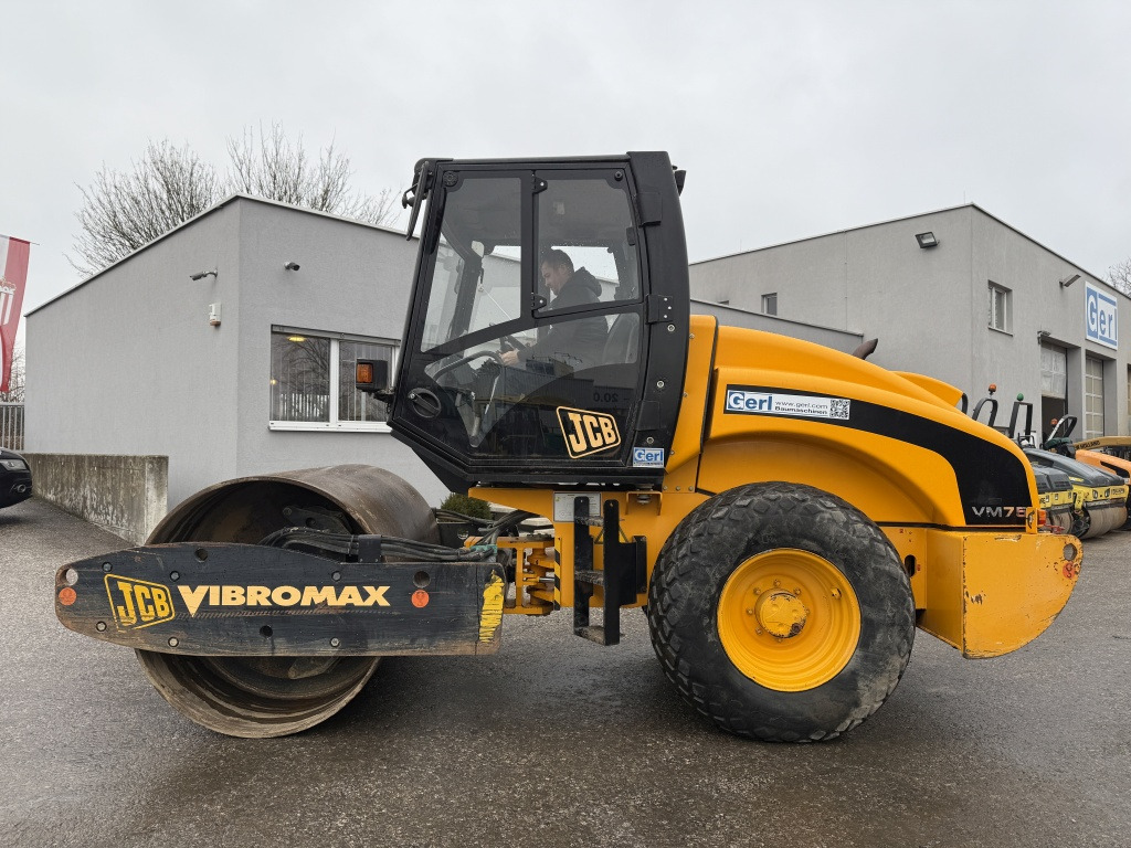 JCB Vibromax VM 75 D (111781) - Compacteur à pieds de mouton/ Monocylindre: photos 1 JCB Vibromax VM 75 D (111781) - Compacteur à pieds de mouton/ Monocylindre: photos 1