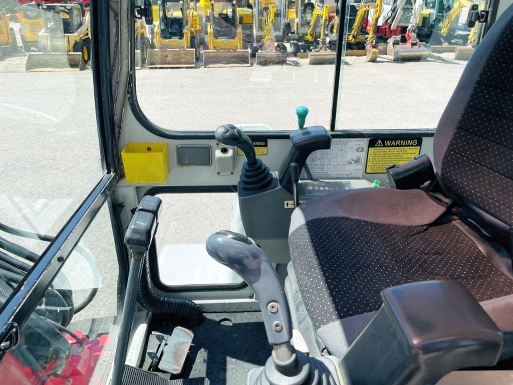 Takeuchi TB125 (4004) - Mini pelle: photos 5 Takeuchi TB125 (4004) - Mini pelle: photos 5