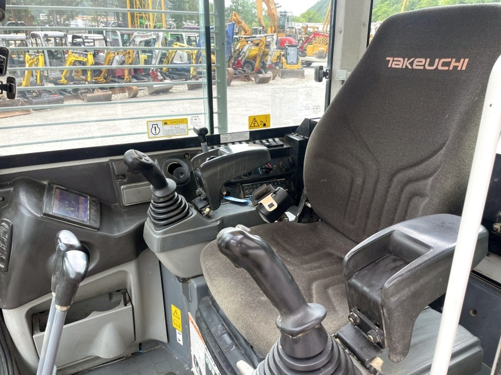 Takeuchi TB280FR (4002) - Mini pelle: photos 5 Takeuchi TB280FR (4002) - Mini pelle: photos 5
