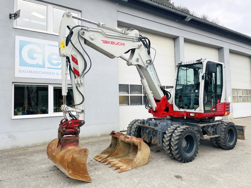 Takeuchi TB295W (3750) - Pelle sur pneus: photos 2 Takeuchi TB295W (3750) - Pelle sur pneus: photos 2