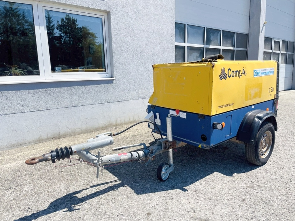 Vergleich C38 (4040) - Compresseur d'air: photos 2 Vergleich C38 (4040) - Compresseur d'air: photos 2