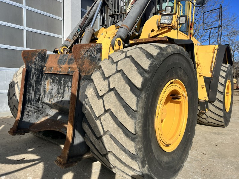 Volvo L 180 E HL (110814) - Chargeuse sur pneus: photos 3 Volvo L 180 E HL (110814) - Chargeuse sur pneus: photos 3
