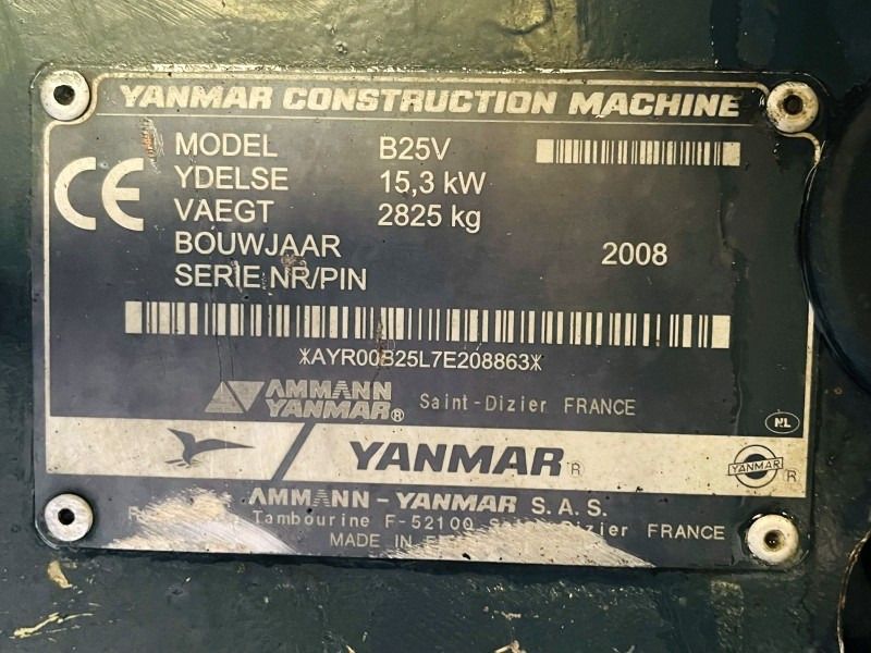 Yanmar B25V (3699) - Mini pelle: photos 3 Yanmar B25V (3699) - Mini pelle: photos 3