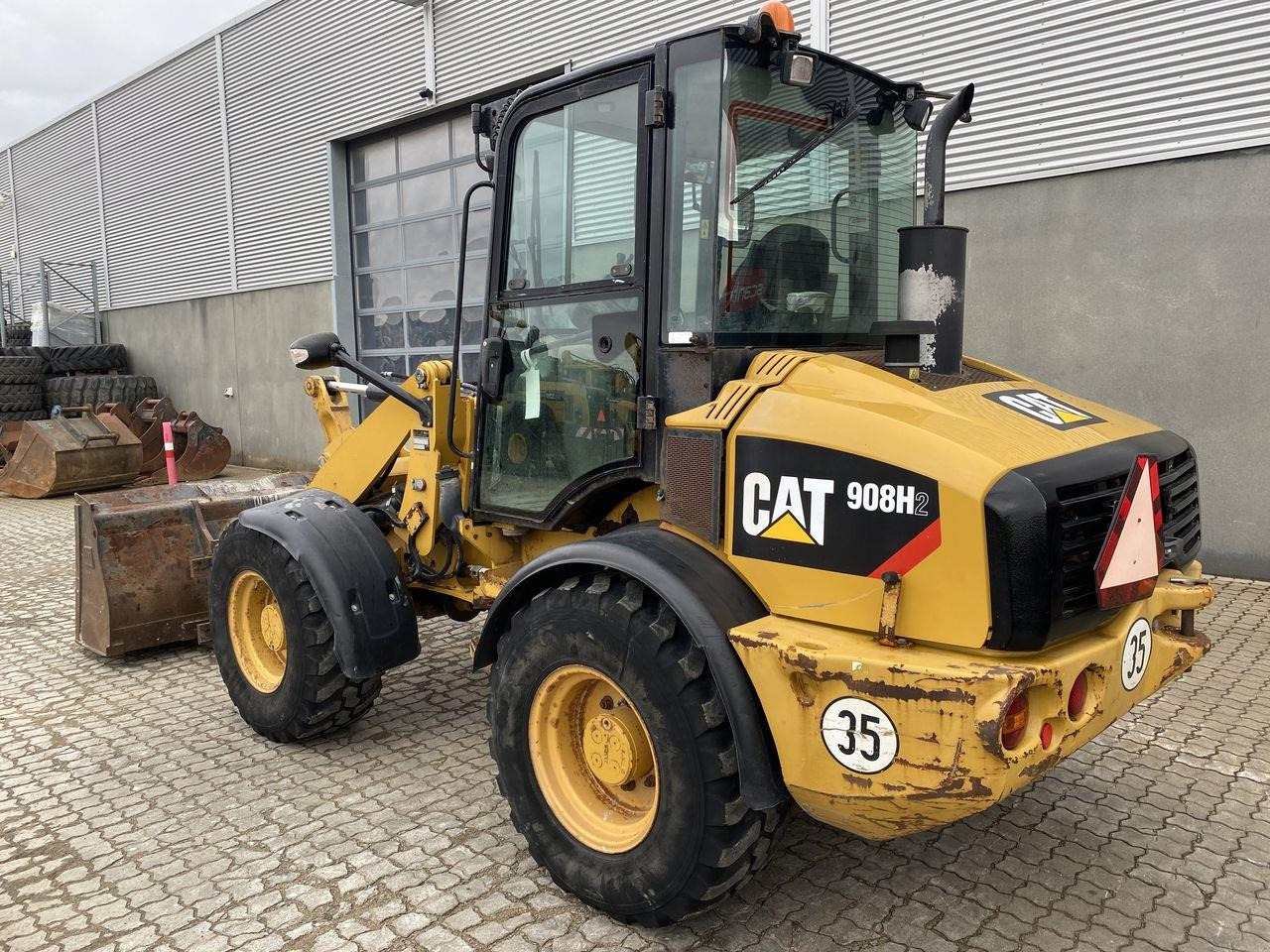 Caterpillar 908 H2 - Valet de ferme: photos 2 Caterpillar 908 H2 - Valet de ferme: photos 2