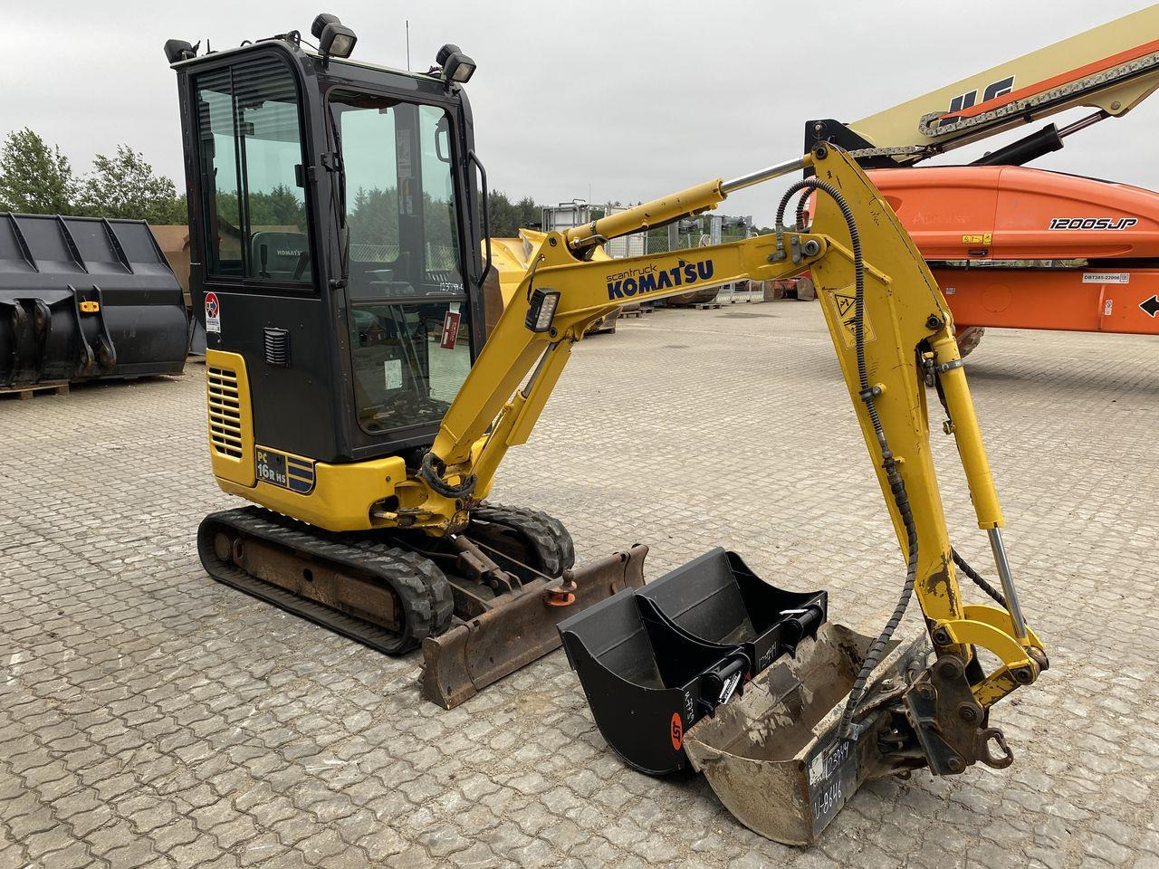 Komatsu PC16R-3HS - Mini pelle: photos 5 Komatsu PC16R-3HS - Mini pelle: photos 5