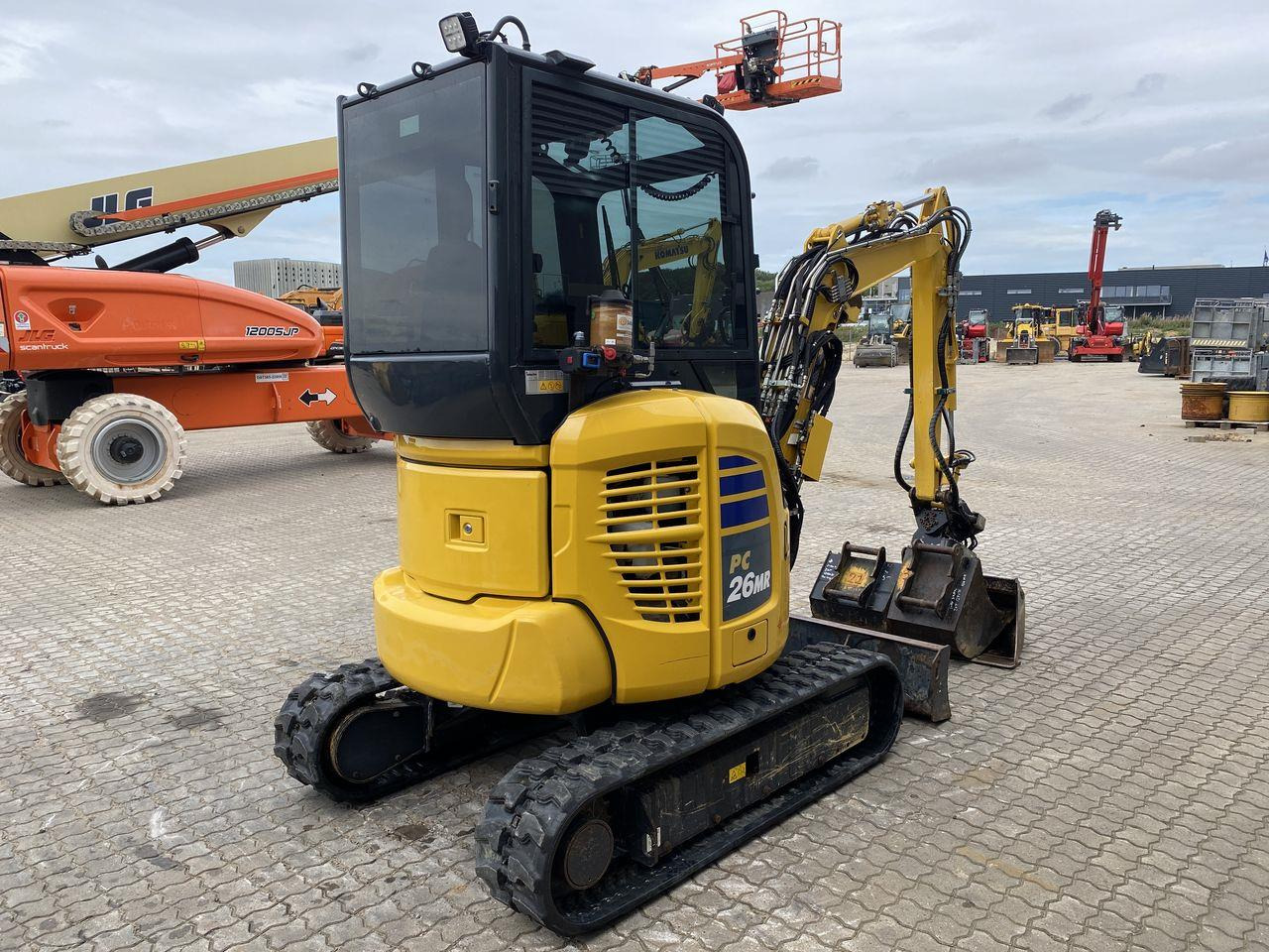 Komatsu PC26MR-5 - Mini pelle: photos 4 Komatsu PC26MR-5 - Mini pelle: photos 4
