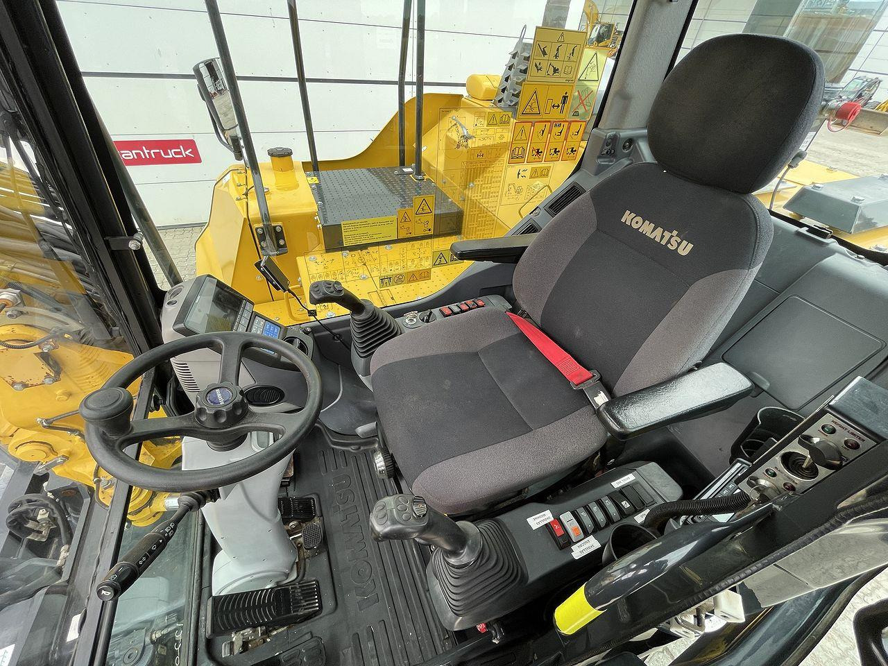 Komatsu PW118MR-11 - Mini pelle: photos 3 Komatsu PW118MR-11 - Mini pelle: photos 3
