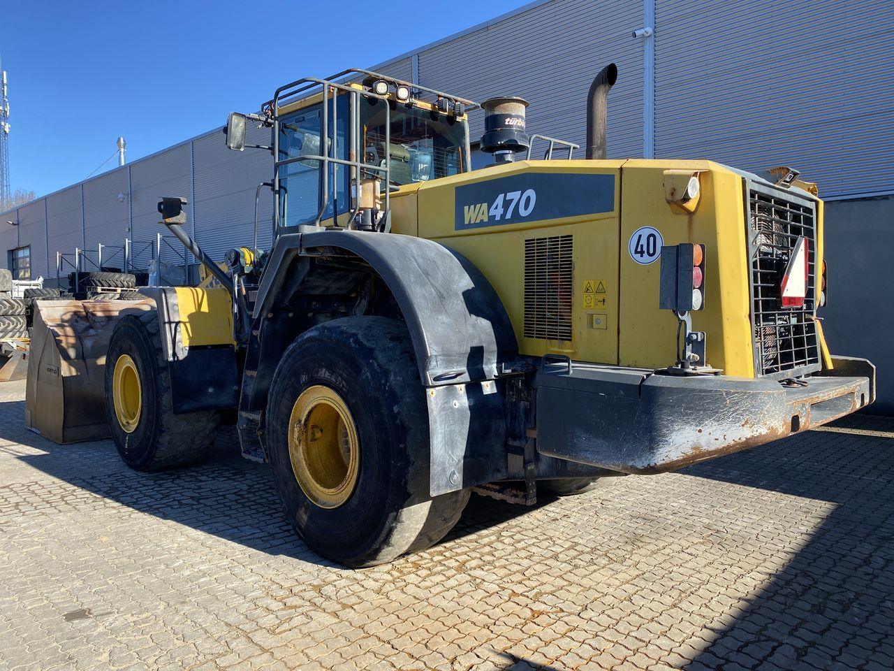 Komatsu WA470-7 - Chargeuse sur pneus: photos 2 Komatsu WA470-7 - Chargeuse sur pneus: photos 2